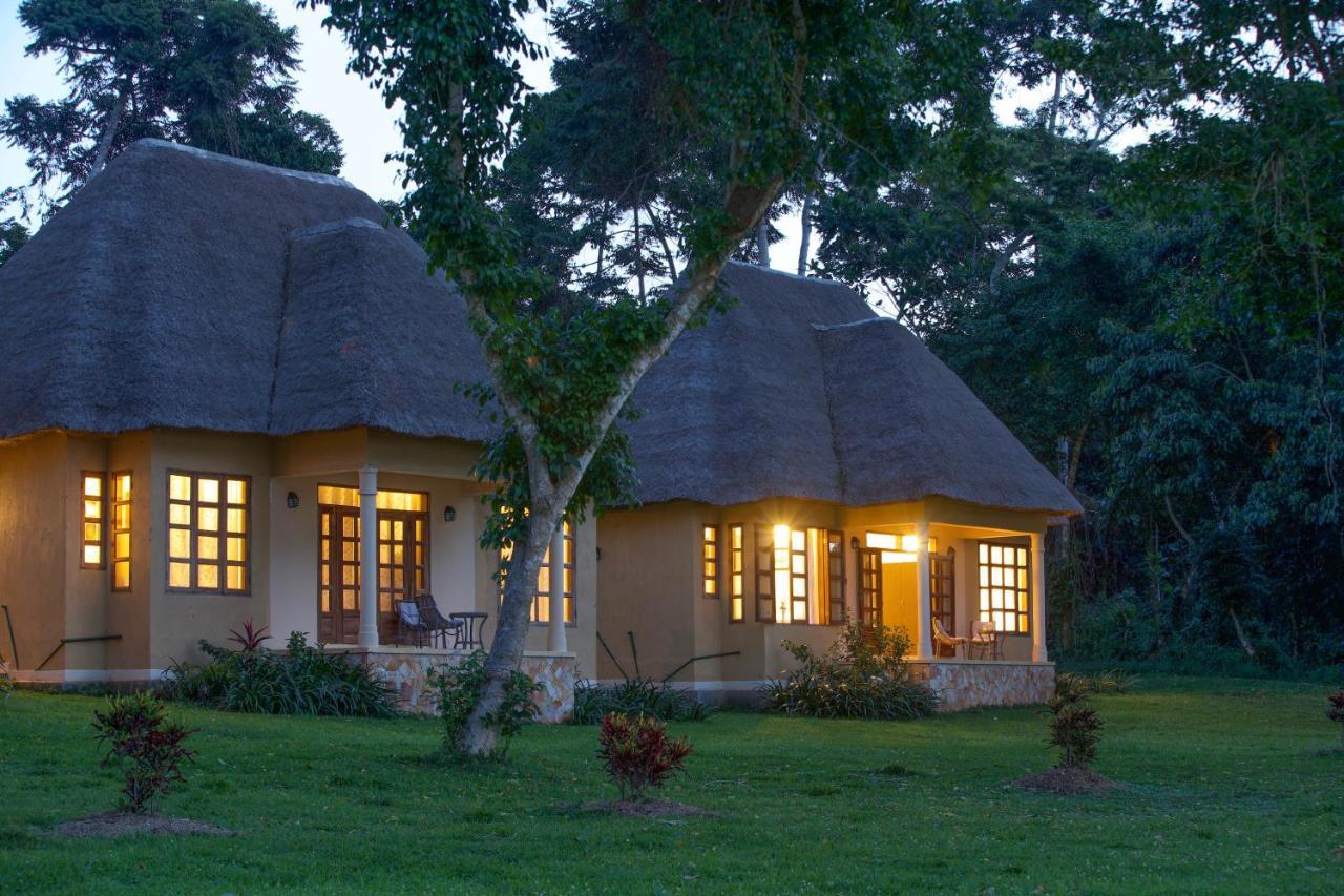 Brovad Sands Lodge Kalangala Exterior photo