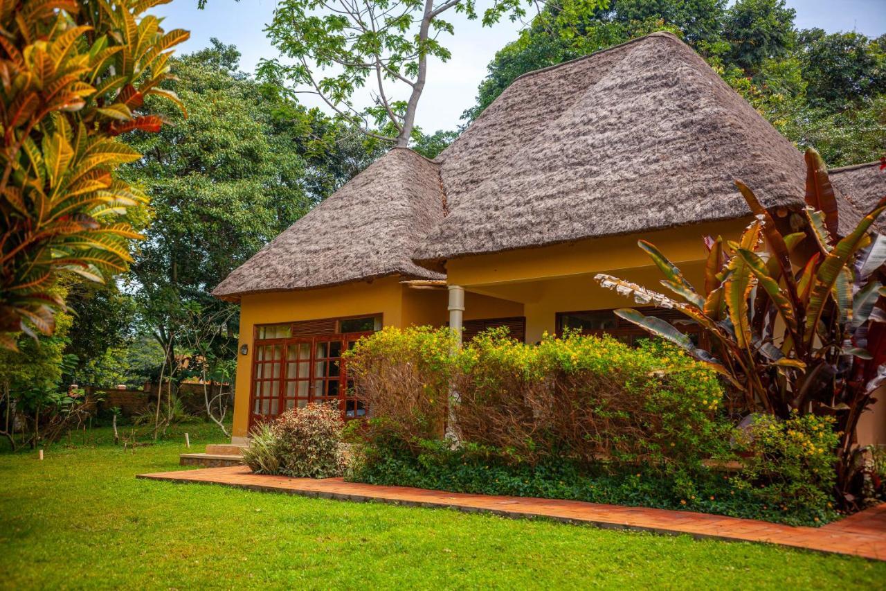 Brovad Sands Lodge Kalangala Exterior photo