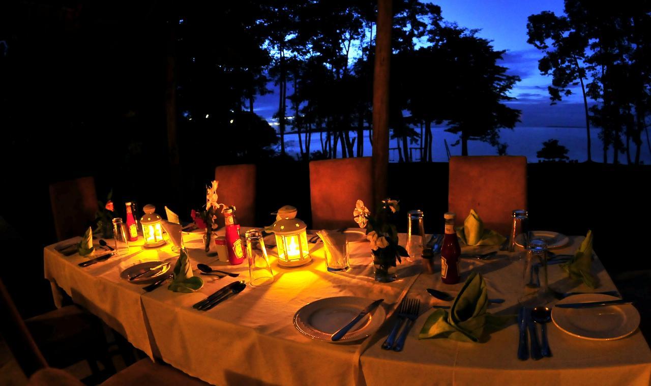 Brovad Sands Lodge Kalangala Exterior photo