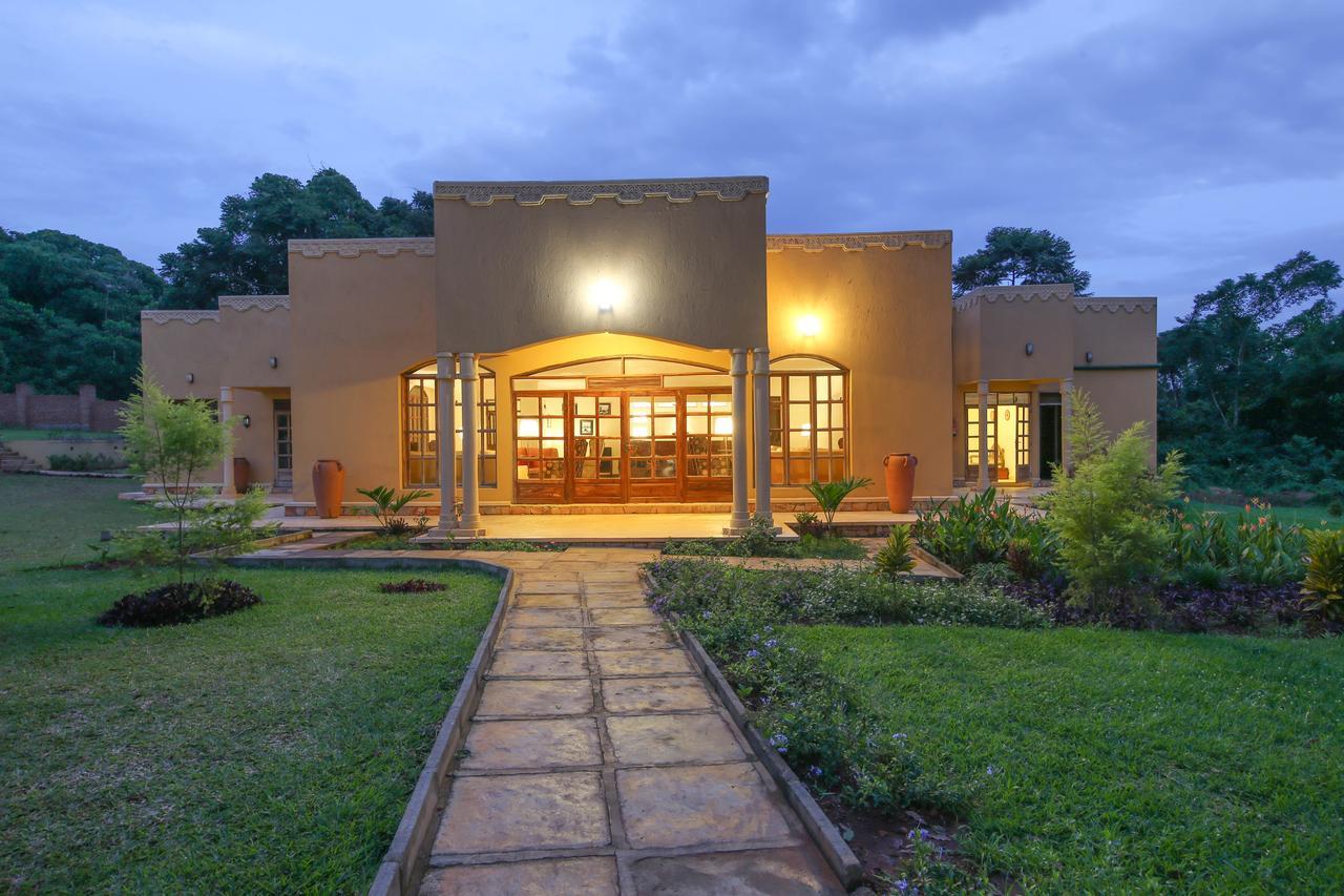 Brovad Sands Lodge Kalangala Exterior photo